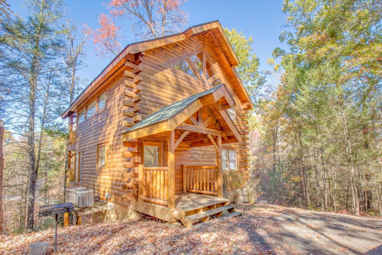 Secret Romance, 2 Bedrooms, Sleeps 8, Pool Table, Hot Tub, Arcade Gatlinburg Dış mekan fotoğraf